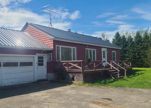 Property at 722 North St, Houlton, ME 04730, 2 beds, 1.5 baths