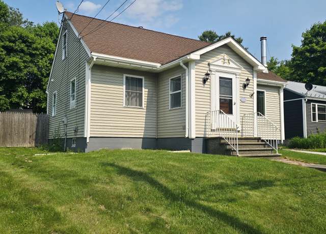 Property at 351 Maple St, Bangor, ME 04401, 3 beds, 1 bath
