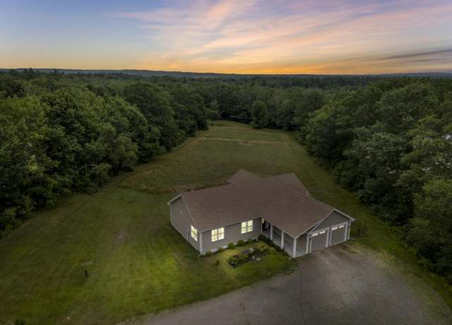 Property at 29 Folly Farm Rd, Lebanon, ME 04027, 3 beds, 2.5 baths