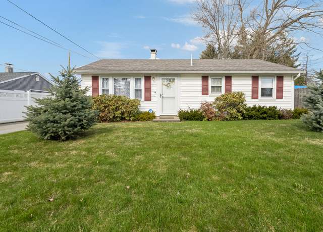 Property at 34 Jowett St, Bangor, ME 04401, 3 beds, 1 bath