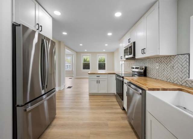 Property at 50 14th St, Bangor, ME 04401, 3 beds, 2.5 baths
