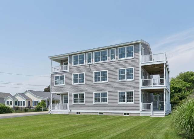 Property at 42 Rachel Carson Ln, Wells, ME 04090, 8 beds, 5 baths
