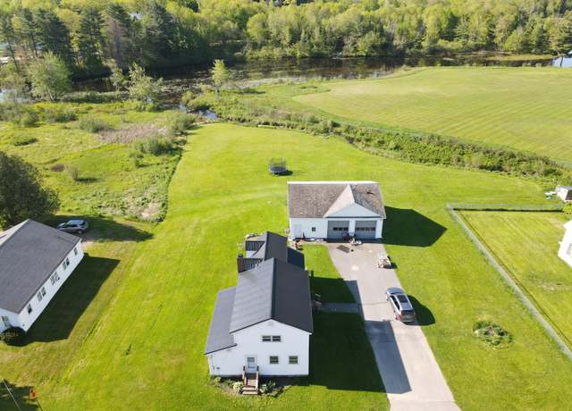 Property at 26 Purple Heart Hwy, Brooks, ME 04921, 4 beds, 1.5 baths