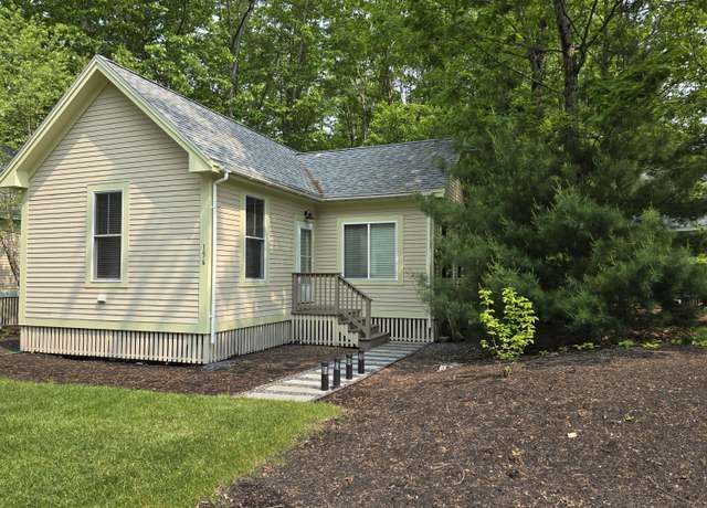 Property at 1 Old County Rd #156, Wells, ME 04090, 2 beds, 1.5 baths