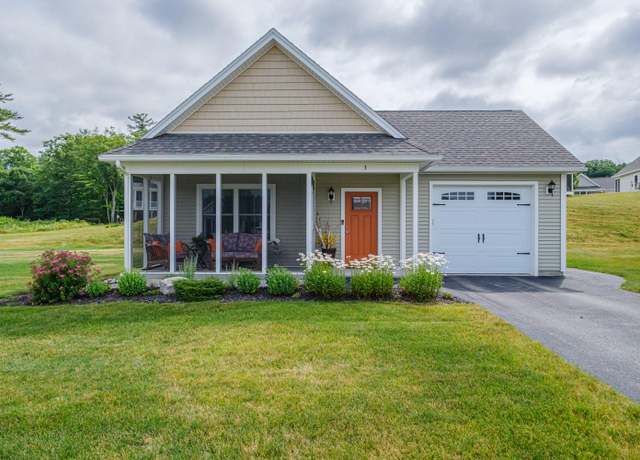Property at 3 E St, Bridgton, ME 04009, 2 beds, 1.5 baths