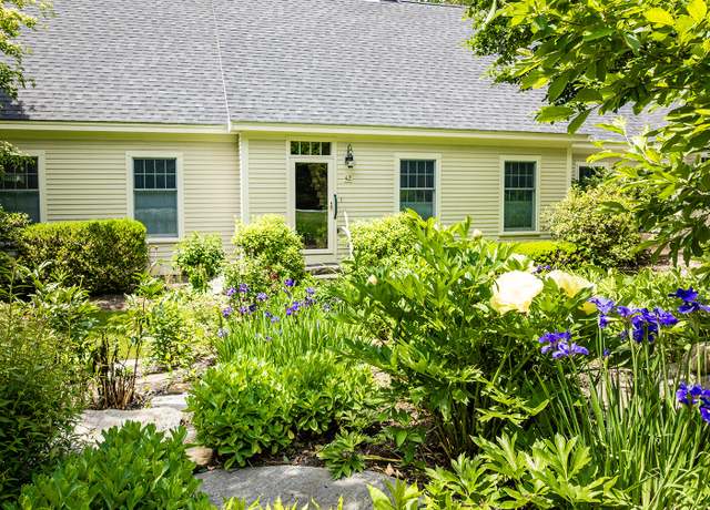 Property at 42 Stonehurst Dr, Camden, ME 04843, 3 beds, 2.5 baths