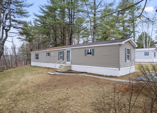 Property at 31 Monarch Dr, Augusta, ME 04330, 3 beds, 2 baths