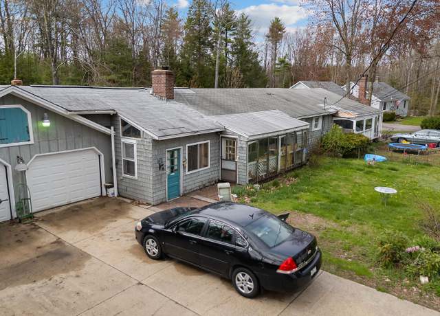 Property at 224 Branch Rd, Wells, ME 04090, 5 beds, 2 baths