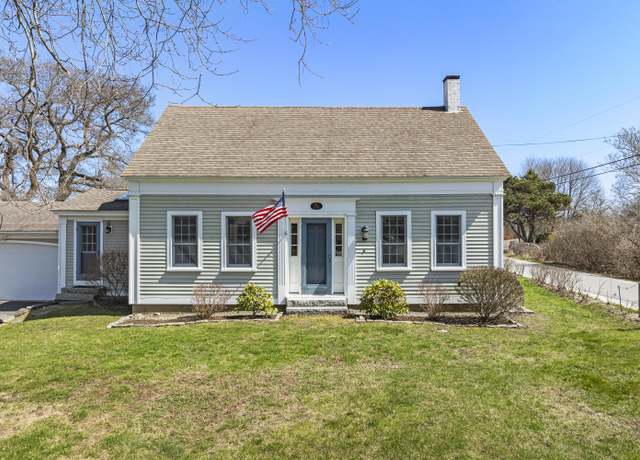 Property at 6 Barker Point Rd, Harpswell, ME 04003, 4 beds, 1.5 baths