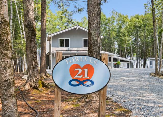 Property at 41 Leisure Ln, Frye Island, ME 04071, 4 beds, 3 baths