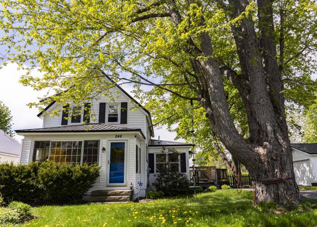 Property at 246 Lincoln St, Bangor, ME 04401, 4 beds, 1.5 baths