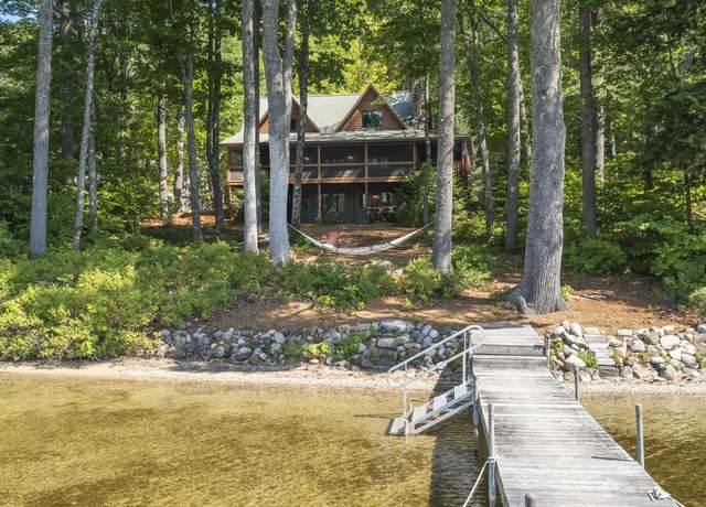 Property at 296 Hio Ridge Shores South S, Bridgton, ME 04009, 4 beds, 4 baths