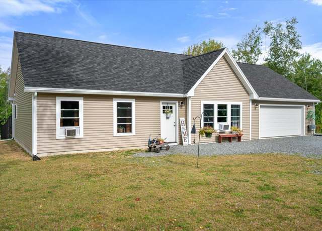 Property at 89 Union St, Orono, ME 04473, 3 beds, 2 baths