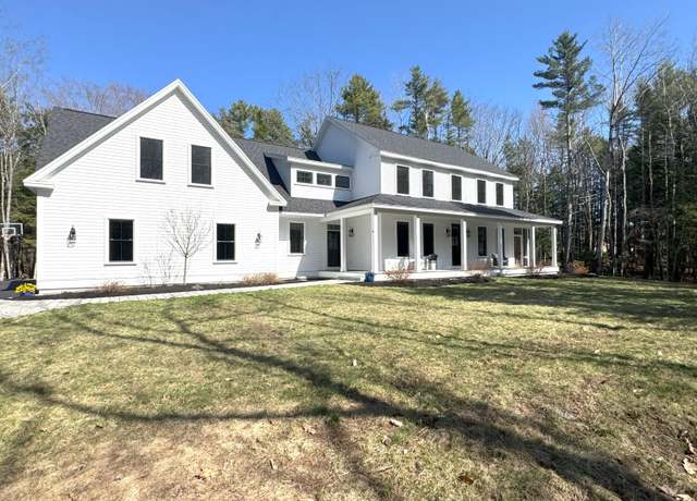 Property at 10 Woods Rd, Falmouth, ME 04105, 4 beds, 3 baths