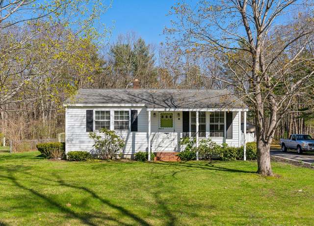 Property at 32 Maple Ave, Kennebunk, ME 04043, 2 beds, 1.5 baths