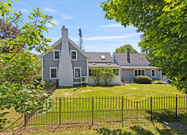Property at 30 Pine St, Freeport, ME 04032, 4 beds, 3 baths