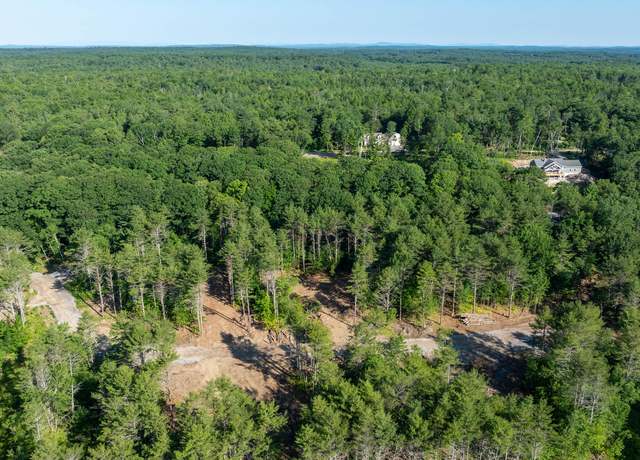 Property at 32 Crossman Dr, Brunswick, ME 04011, 3 beds, 2 baths