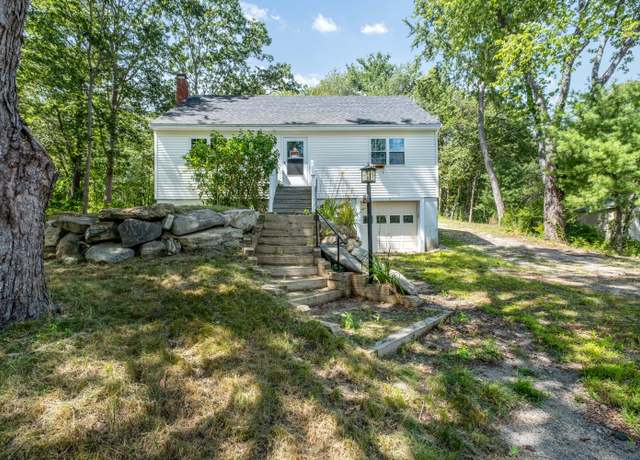 Property at 33 Norton Rd, Kittery, ME 03904, 3 beds, 1 bath