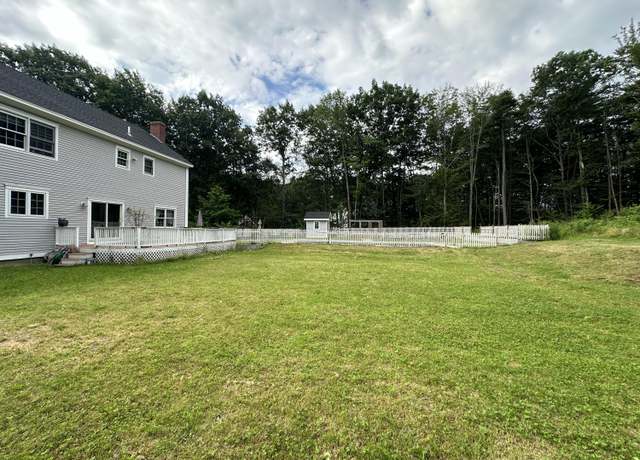 Property at 12 Summit Ter, Falmouth, ME 04105, 3 beds, 3.5 baths