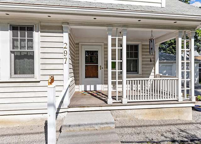 Property at 297 Broadway, Rockland, ME 04841, 3 beds, 1.5 baths