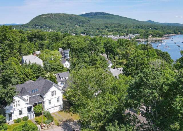 Property at 9 Chestnut Hill St, Camden, ME 04843, 4 beds, 2.5 baths