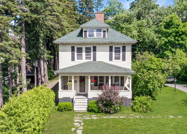 Property at 17 Dudley St, Presque Isle, ME 04769, 3 beds, 1.5 baths