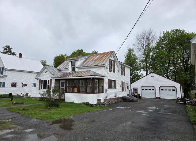 Property at 185 Knox St, Millinocket, ME 04462, 3 beds, 1.5 baths
