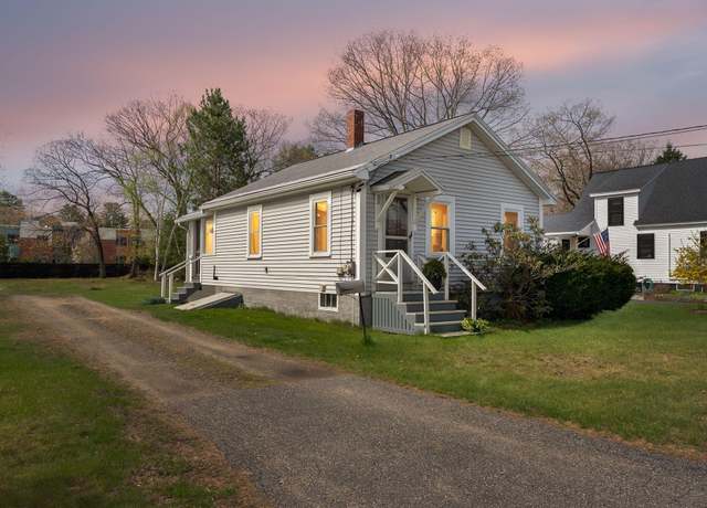 Property at 33 + 33B Weymouth St, Brunswick, ME 04011, 2 beds, 1 bath