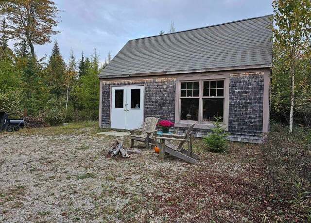 Property at 21-8-21 Pond Ln, Surry, ME 04684