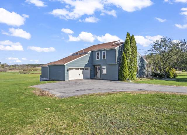 Property at 164 Hotel Rd, Auburn, ME 04210, 3 beds, 2.5 baths