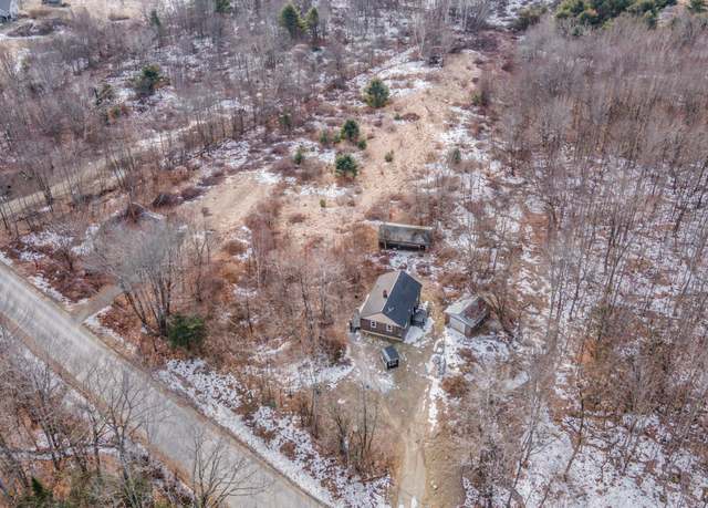Property at 1070 Bean Rd, Mount Vernon, ME 04352, 2 beds, 1.5 baths