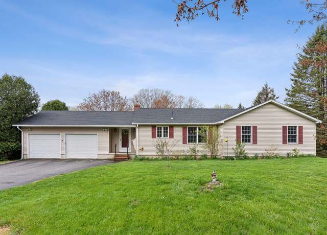 Property at 449 River Rd, Arundel, ME 04046, 3 beds, 2 baths