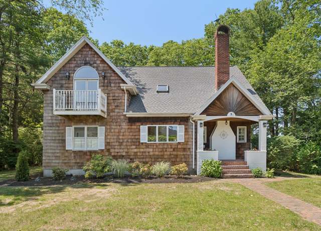 Property at 3 Tidewater Cv, Falmouth, ME 04105, 3 beds, 3 baths