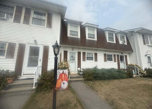 Property at 3 Veazie Villas #3, Veazie, ME 04401, 2 beds, 1.5 baths