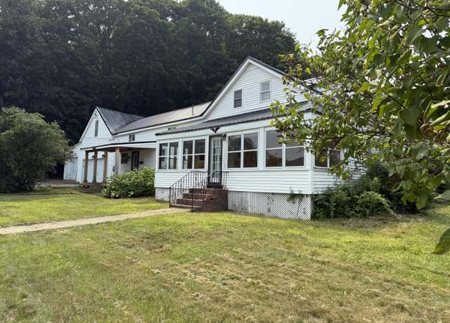 Property at 17 Pikes Hill Rd, Norway, ME 04268, 4 beds, 2.5 baths