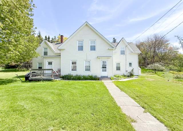 Property at 50 E Boston Rd, Vinalhaven, ME 04863, 4 beds, 2 baths