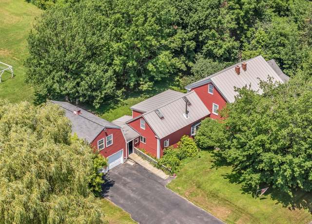Property at 546 Webber Pond Rd, Vassalboro, ME 04989, 5 beds, 4 baths