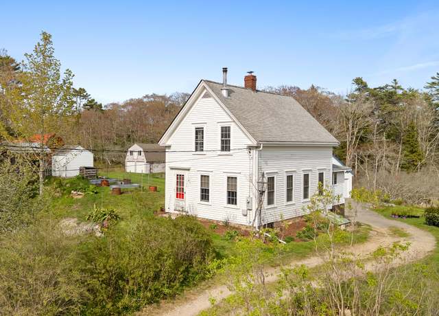 Property at 1746 Main Rd, Phippsburg, ME 04562, 4 beds, 2 baths