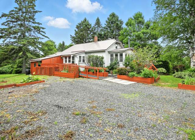 Property at 776 Garland Rd, Winslow, ME 04901, 1 bed, 1 bath