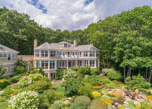Property at 18 Nehoc Ln, Kennebunkport, ME 04046, 5 beds, 6 baths