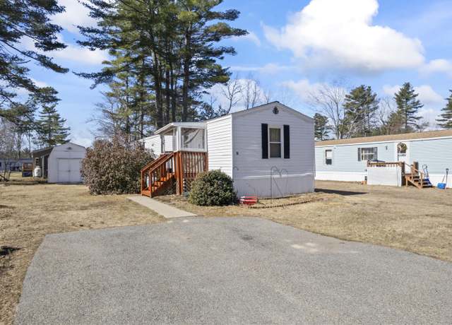 Property at 9 Ashleigh Ln, Standish, ME 04084, 3 beds, 1 bath