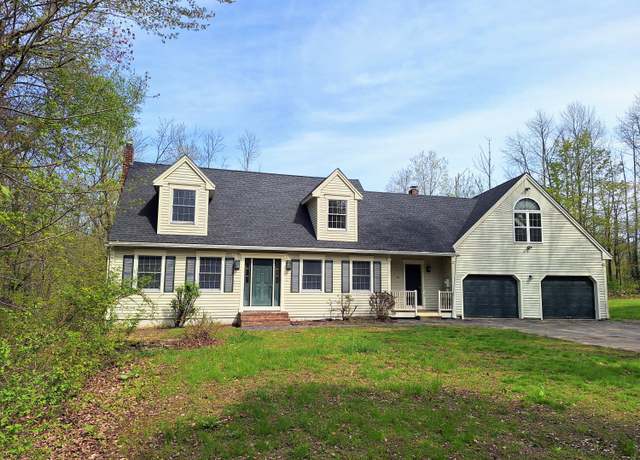 Property at 20 Brandywine Cir, Auburn, ME 04210, 4 beds, 3.5 baths