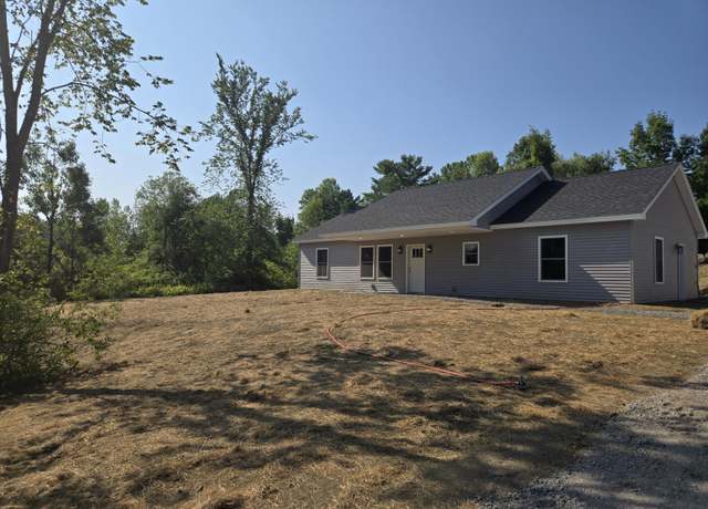 Property at 67 Sandy Dr, Monmouth, ME 04259, 3 beds, 2 baths