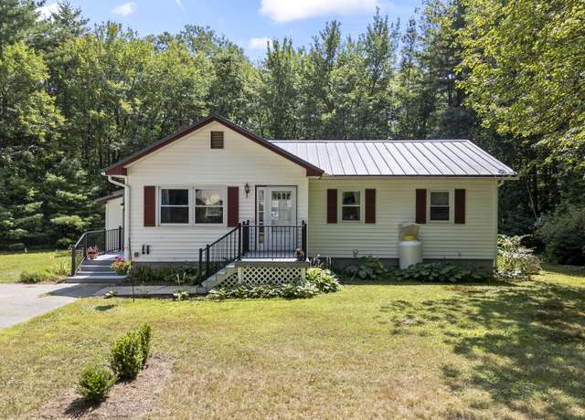 Property at 35 Farrington Rd, Gorham, ME 04038, 3 beds, 1 bath