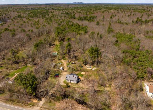 Property at 1922 Post Rd, Wells, ME 04090, 3 beds, 2 baths
