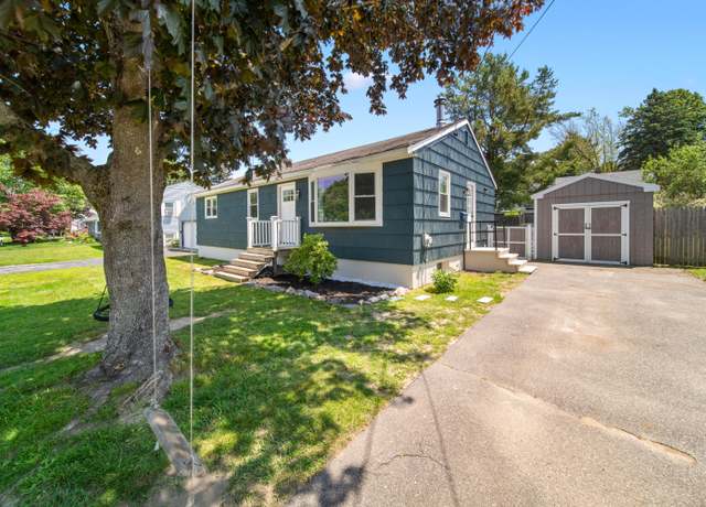 Property at 124 Cleveland Cir, South Portland, ME 04106, 3 beds, 1 bath