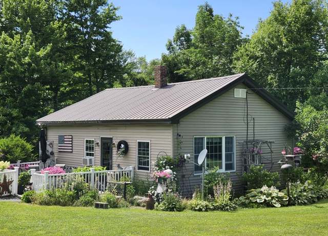 Property at 722 N Dexter Rd, Dexter, ME 04930, 2 beds, 1 bath