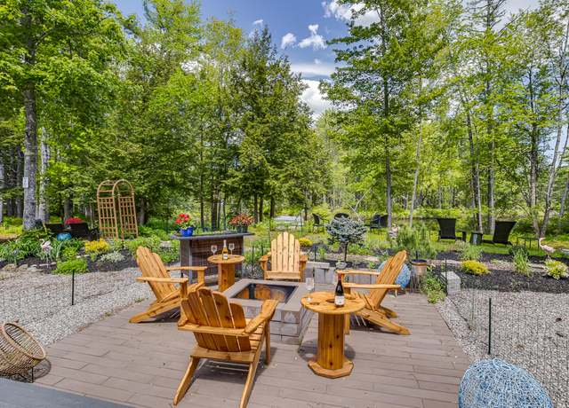 Property at 4 Dragonfly Cir, Limerick, ME 04048, 2 beds, 3 baths