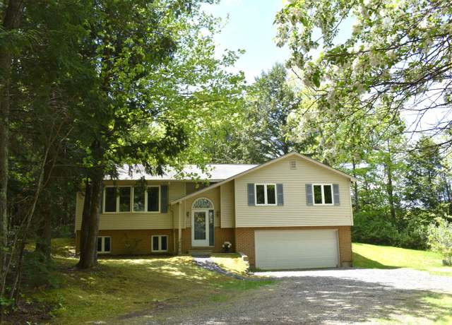 Property at 96 Pamela Dr, Winthrop, ME 04364, 3 beds, 2 baths