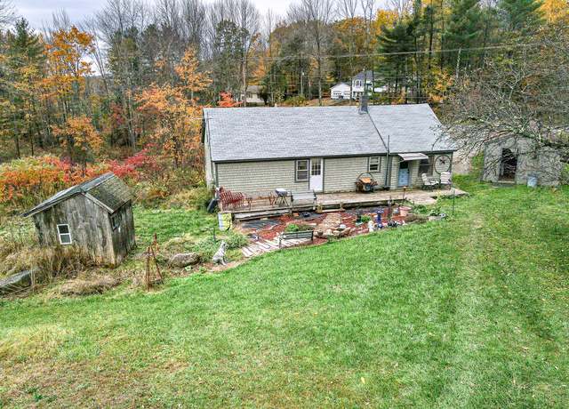 Property at 405 Pond Rd, Sidney, ME 04330, 3 beds, 1 bath